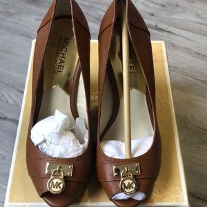 Michael kors wedges